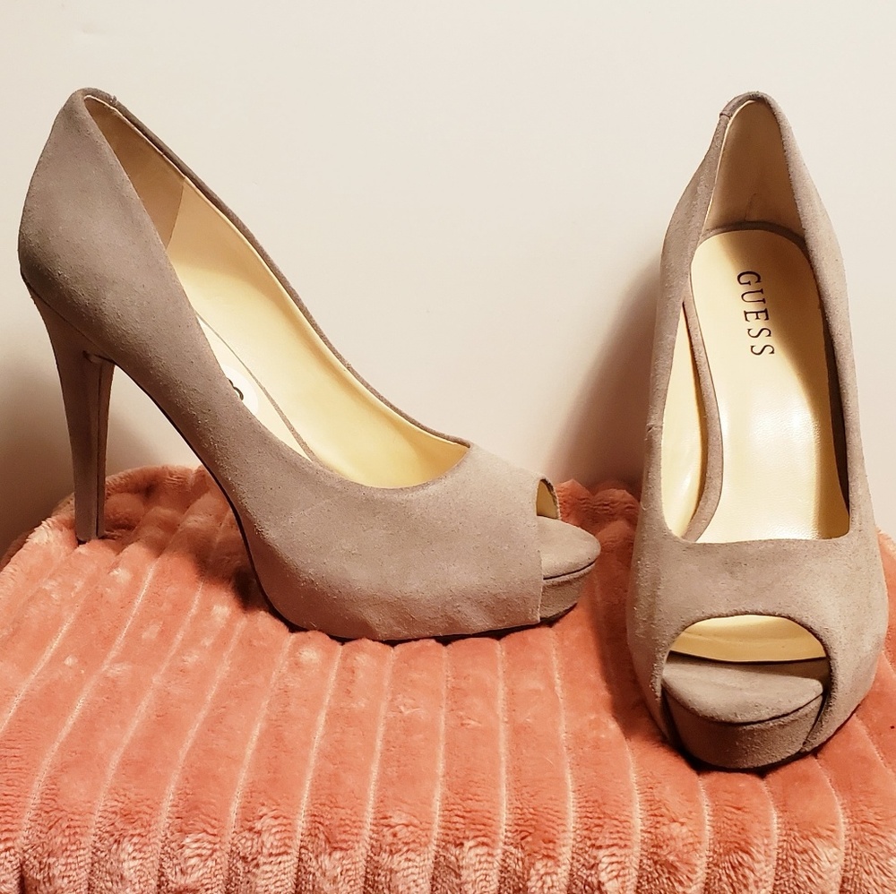 Shoes - Picture 2 of 5